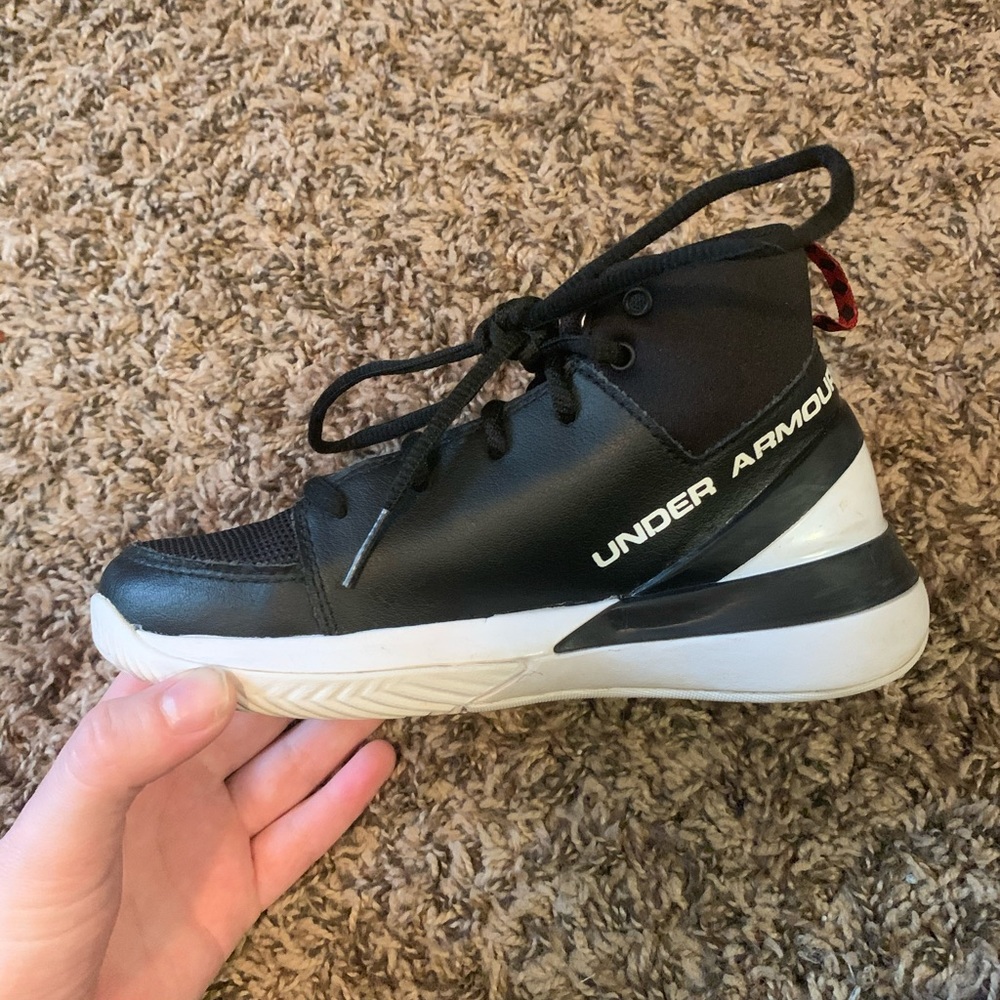 High top UA under armour boys shoes size 12